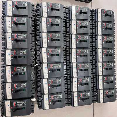 施耐德NSX100F塑壳断路器，3P100A，实物图片，成色--议价商品