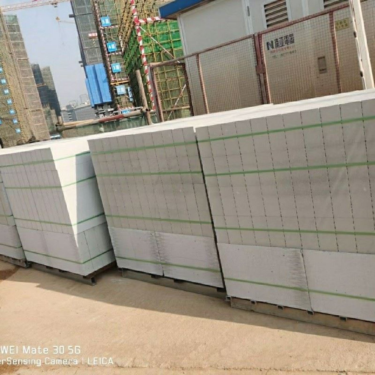 轻质泡沫砖隔墙轻质砖砌墙气泡砖砌墙隔音防高温消防墙轻体砖砌墙