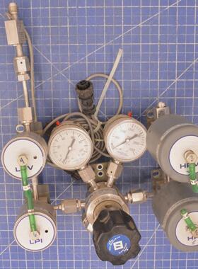 0330174100压力调节器Manifold半气体系统