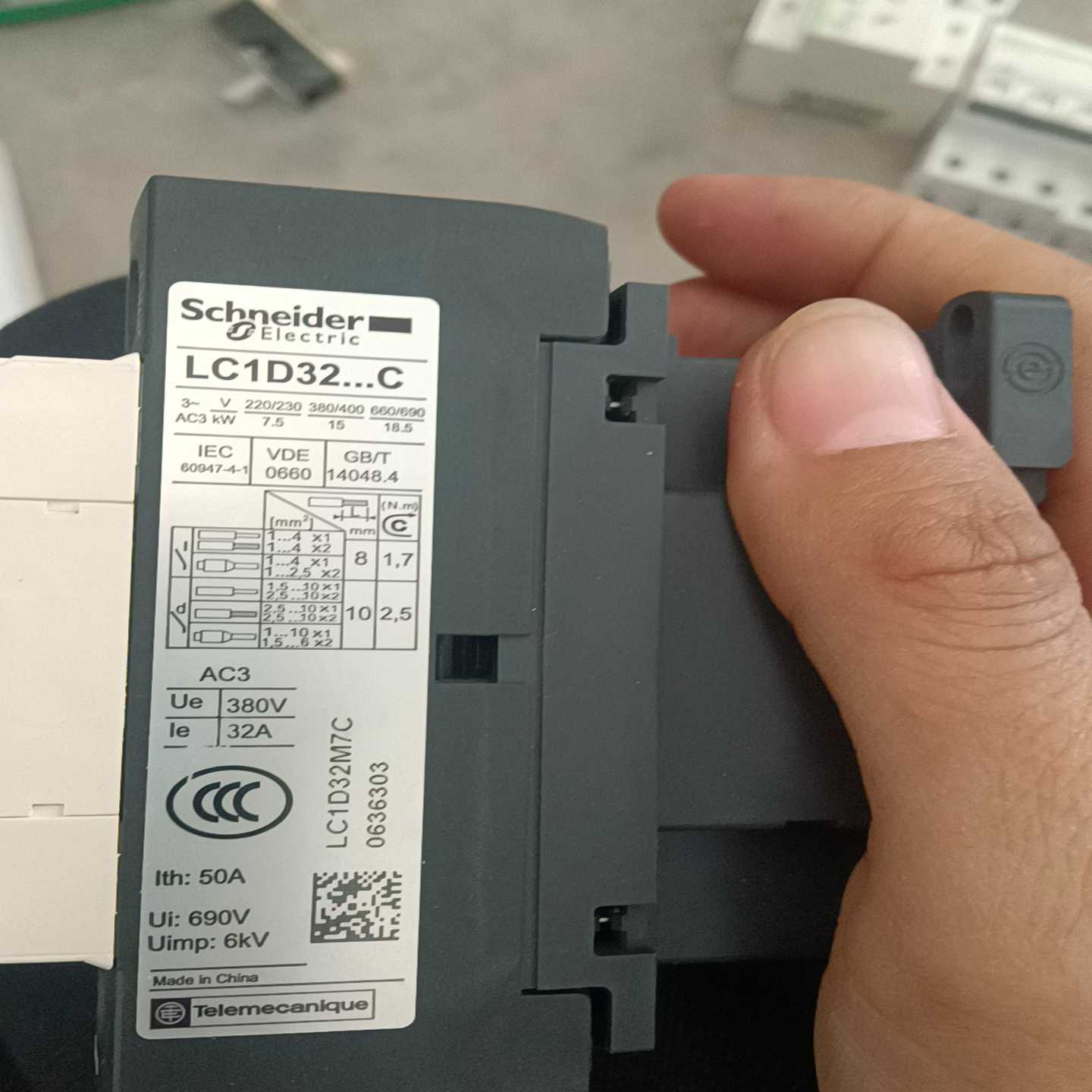 施耐德LC1D32M7C交流器全新-询价客服