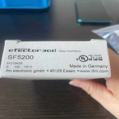 易福门流量传感器，型号：SF5200，另有E40099，目测议价