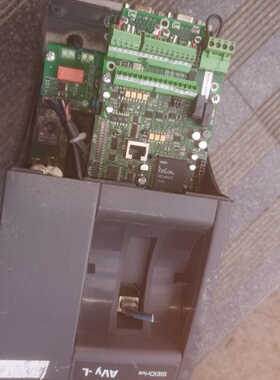 询价*西威变频器AVY2075EBLBR47.5KW实物