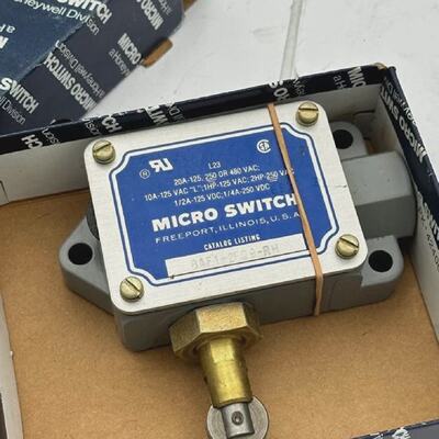 1pc X MICRO SWITCH Limit Switch BAF12RQ9RH
