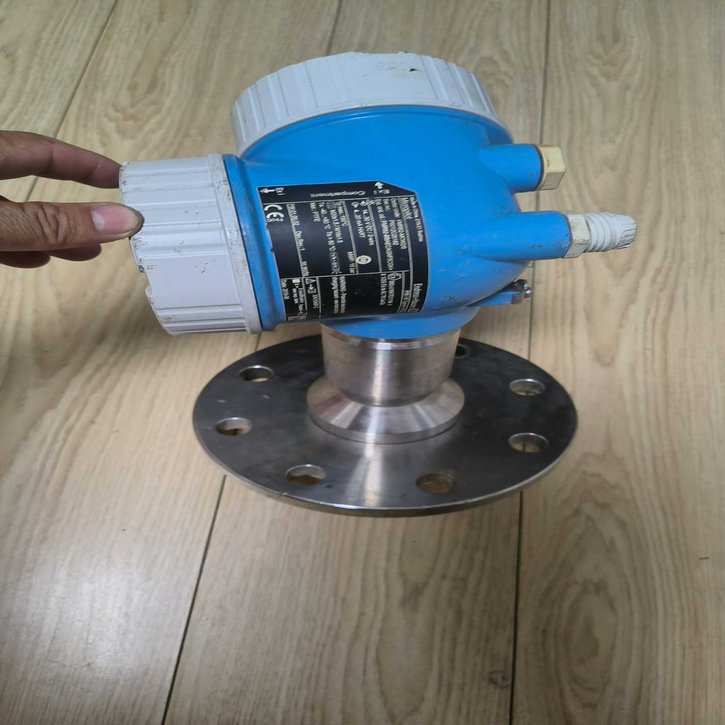 询价EH雷达液位计FRM62-MCW2/0，带HART通讯接口