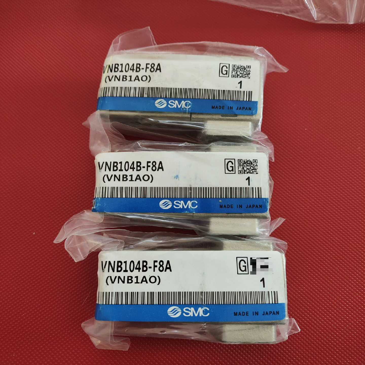 VNB104B-F8A 气控阀 ，，有3个，是~询价