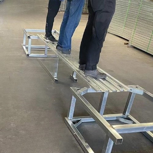 建筑工地压瓦板安全跳道走道板外墙脚手架踏通钢架板热镀锌钢板板