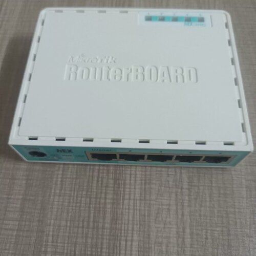 MikroTik软路由型号是RB750GR3全千兆有