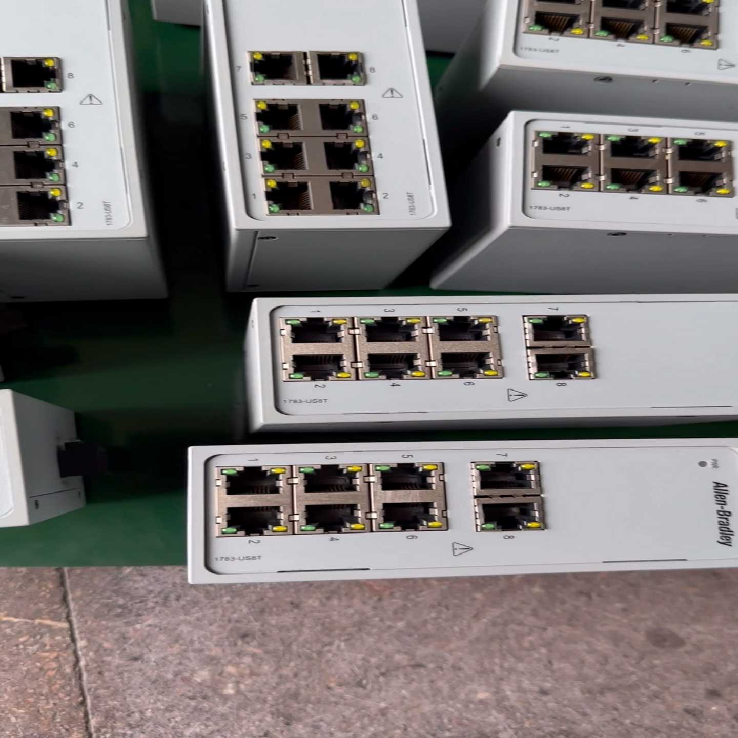 AB罗克韦尔1783-US8T8口非网管型工业交换机--议价商品