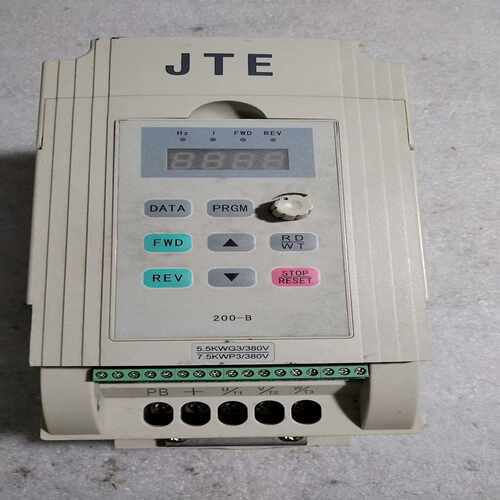 议价200变频器J0055一台。适用