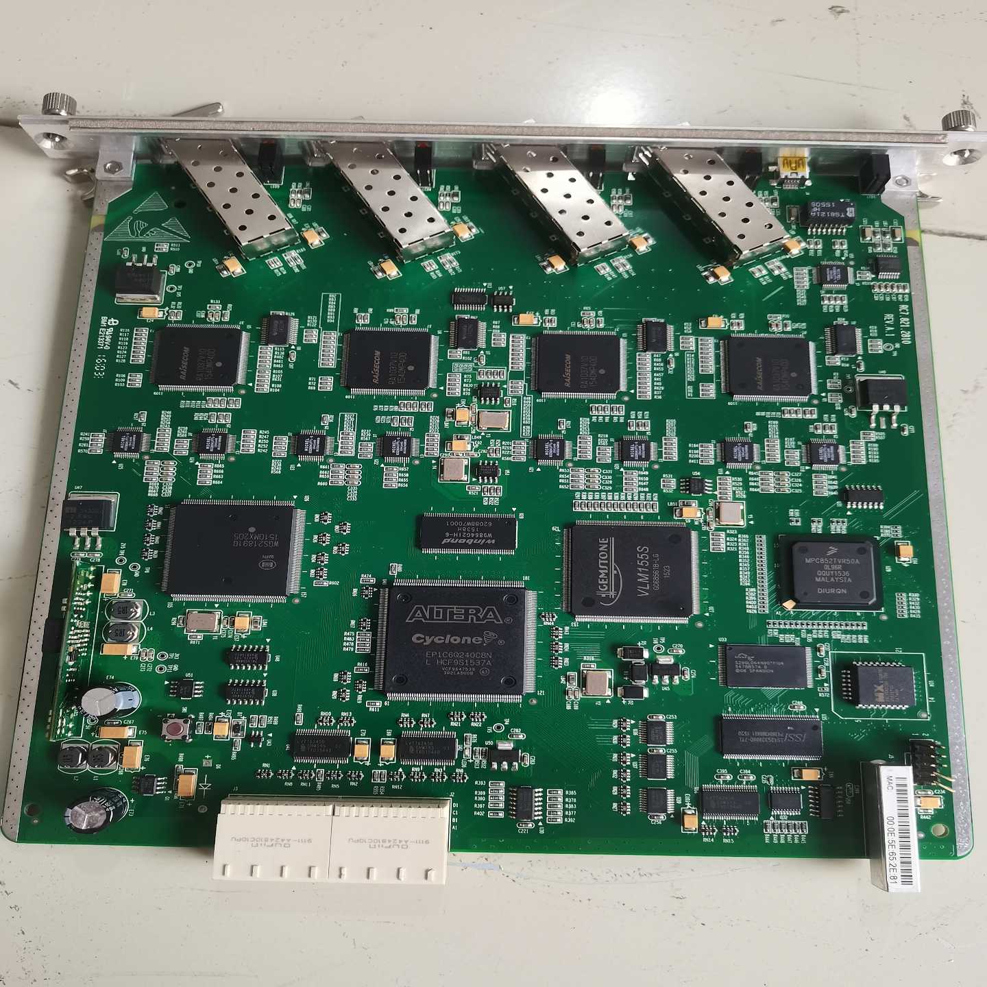 议价瑞斯康达120EOS，4L主板两张，一张300省内包邮