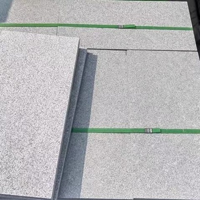 天然花岗岩芝麻灰白黑火烧板黄金麻锈荔枝面侧平路沿大理石材地砖