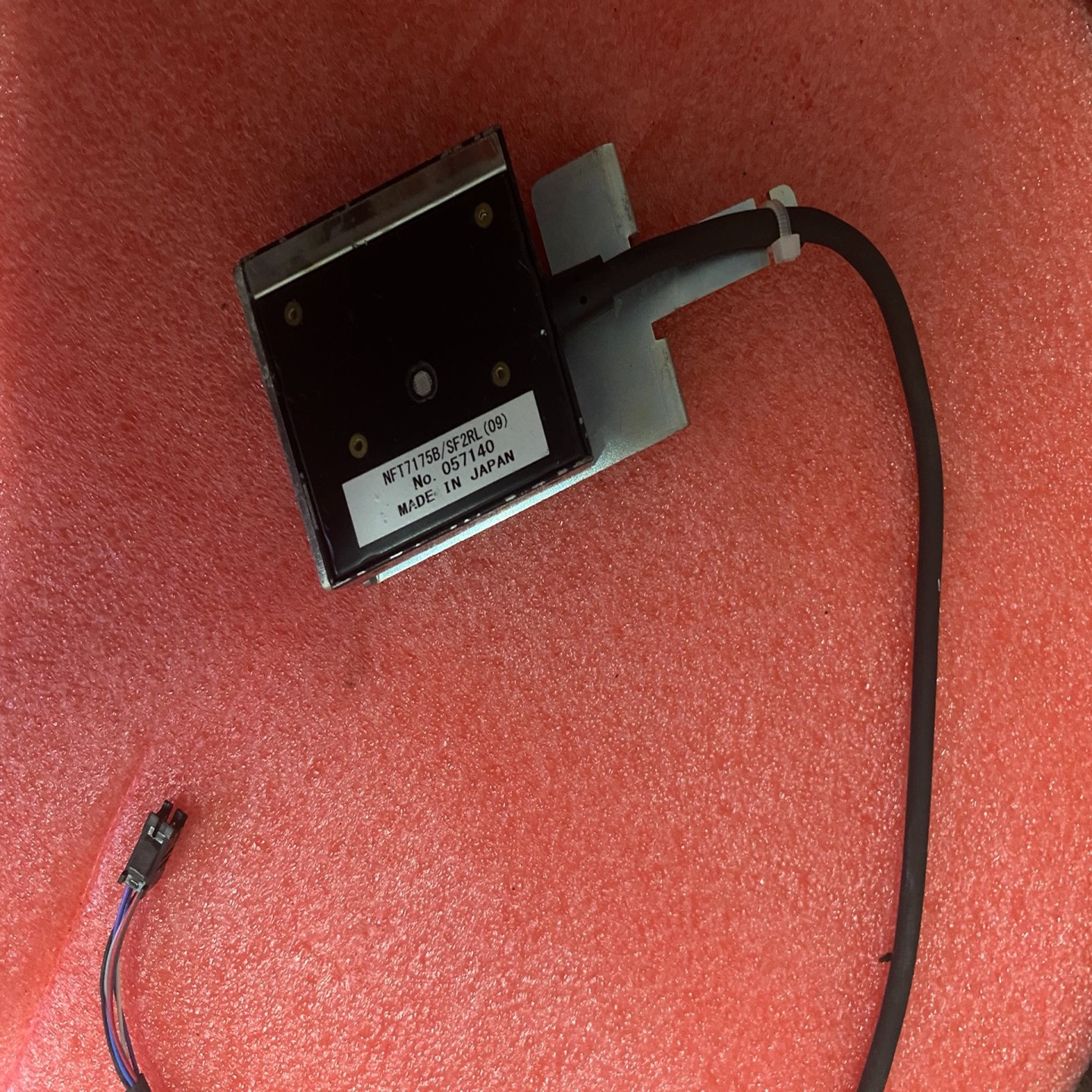 售前询价拆机本NFT7175BSF2RI09条形扫码 实物拍摄