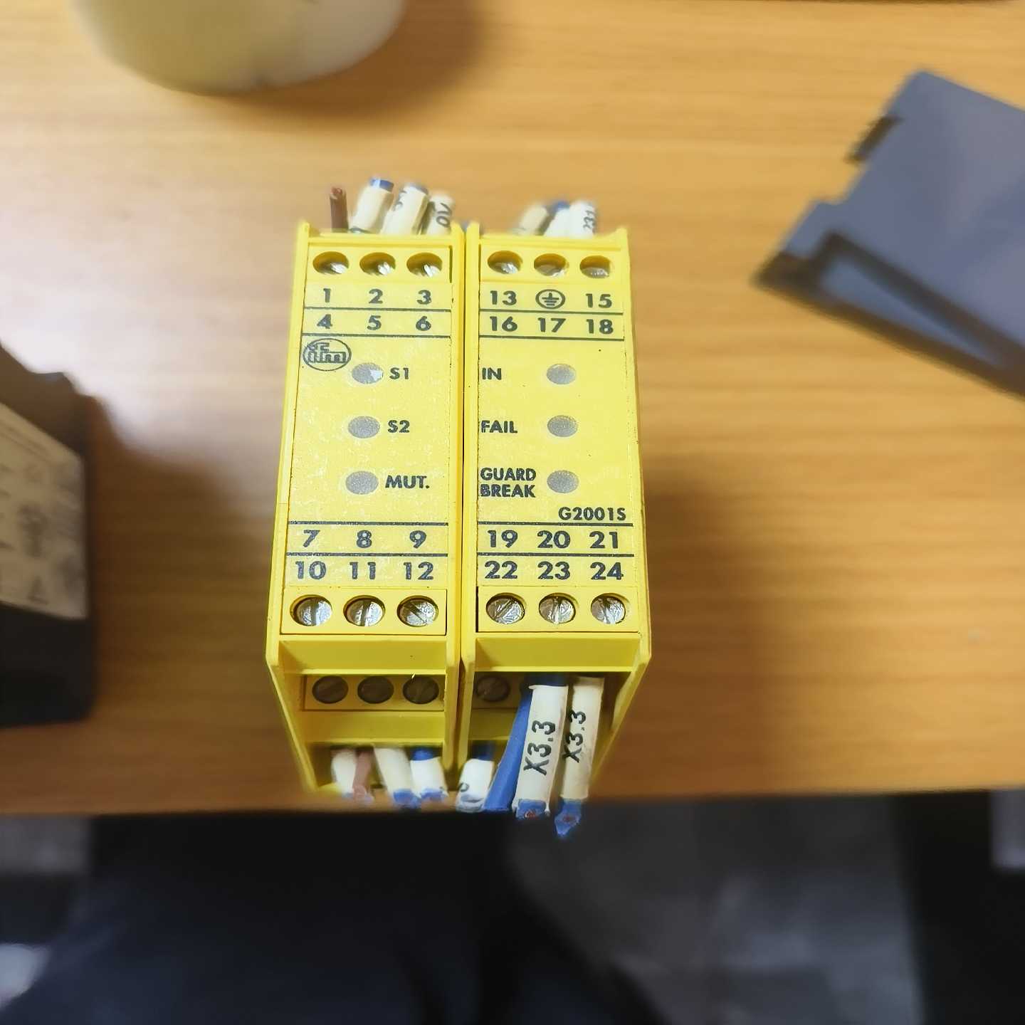 议价ee继电器ye4拆机件有4个适用