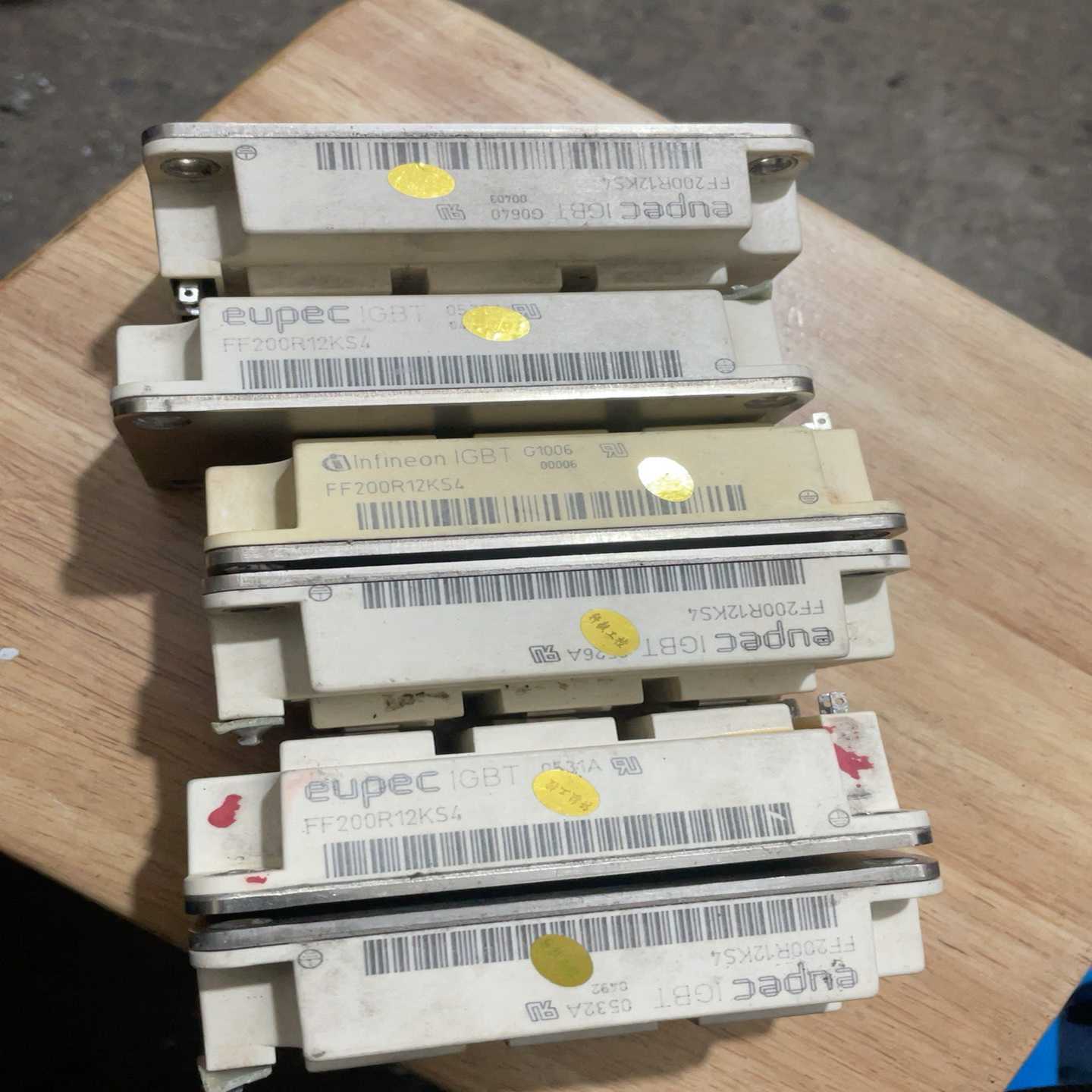 【议价】ff200r12ks4、包上机。