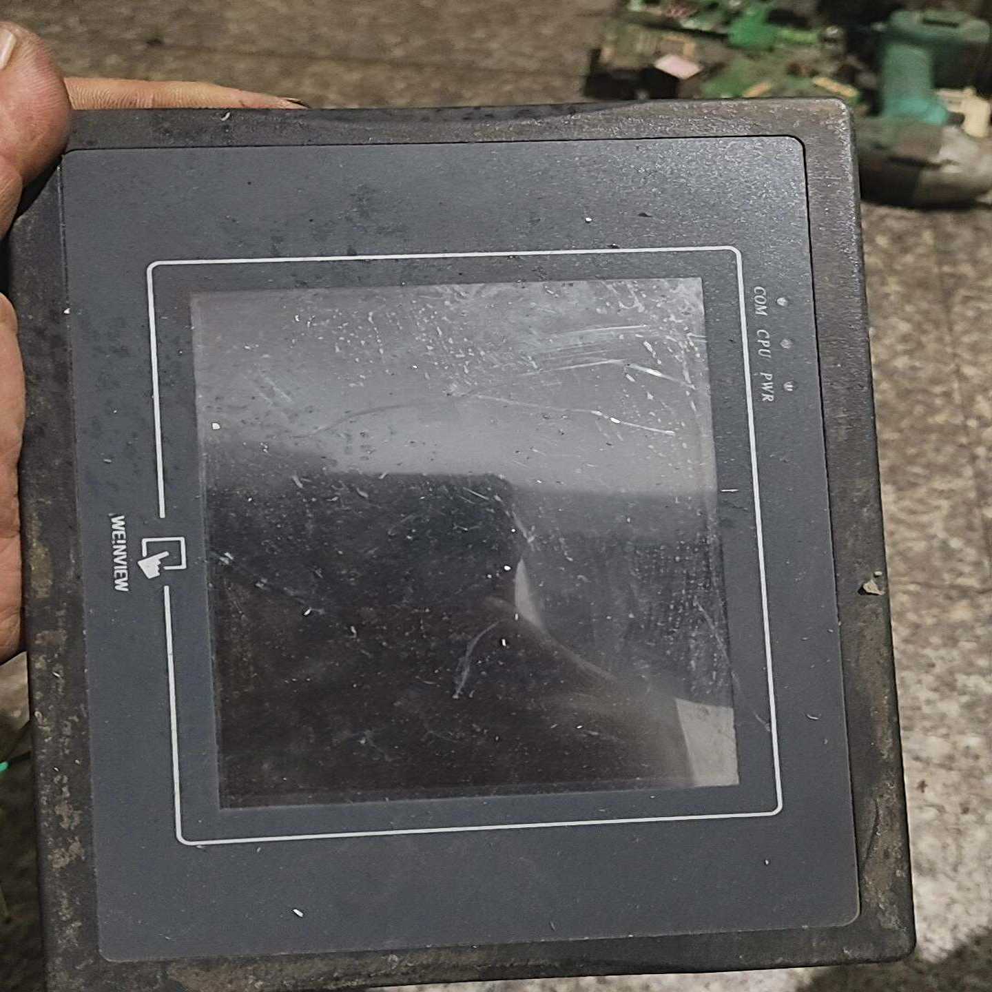 威纶触摸屏MT506MV5WV，实物拍摄，成色如图。型号清--议价商品