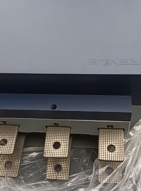 雷诺尔软启动器JJR2200kw无修好细节见实物