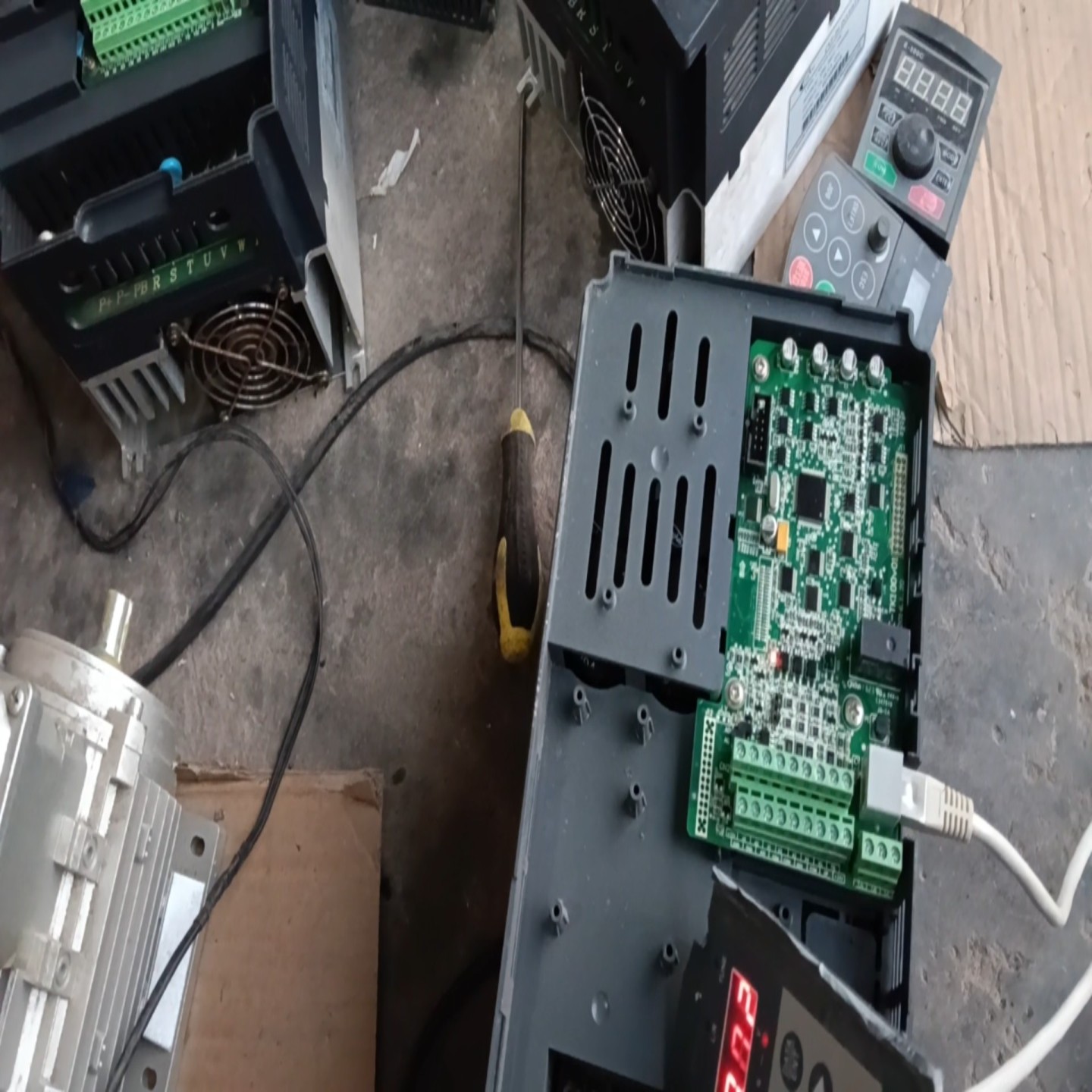 绿源变频器GRE/TK100/4D0G-44KW成色议价