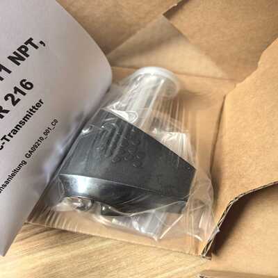 全新莱宝TR211真空计，型号15785，产地列支敦士登。德--议价商品