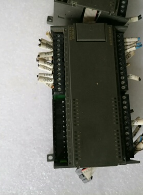 询价-6ES72162AD230XB8一组外壳破损