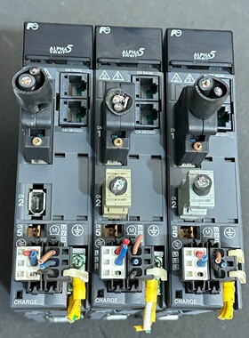 富士伺服驱动器RYH201F5VV23相200W实物拍