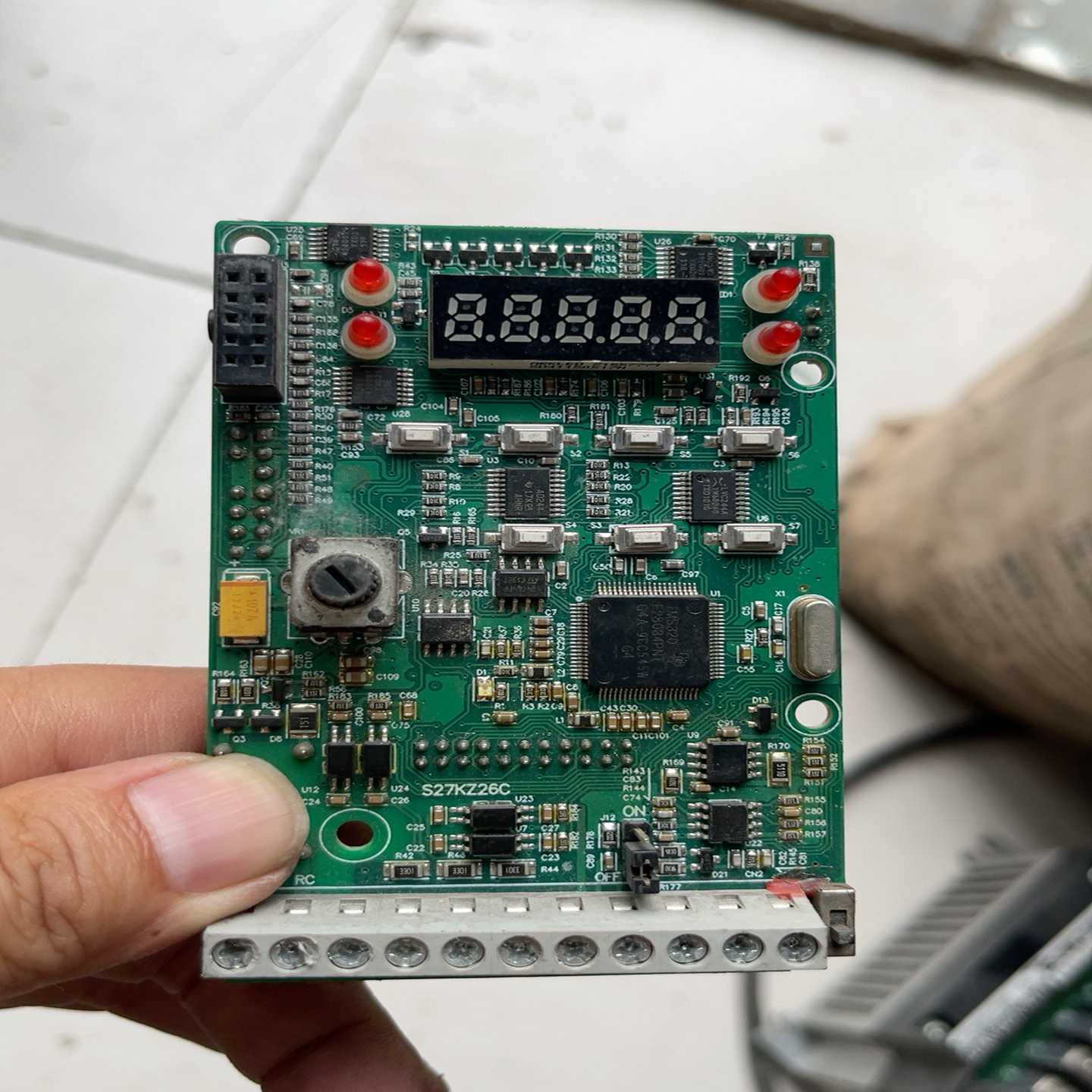 重辰变频器主板空压机专用37kwS27KZ26C功能正询价