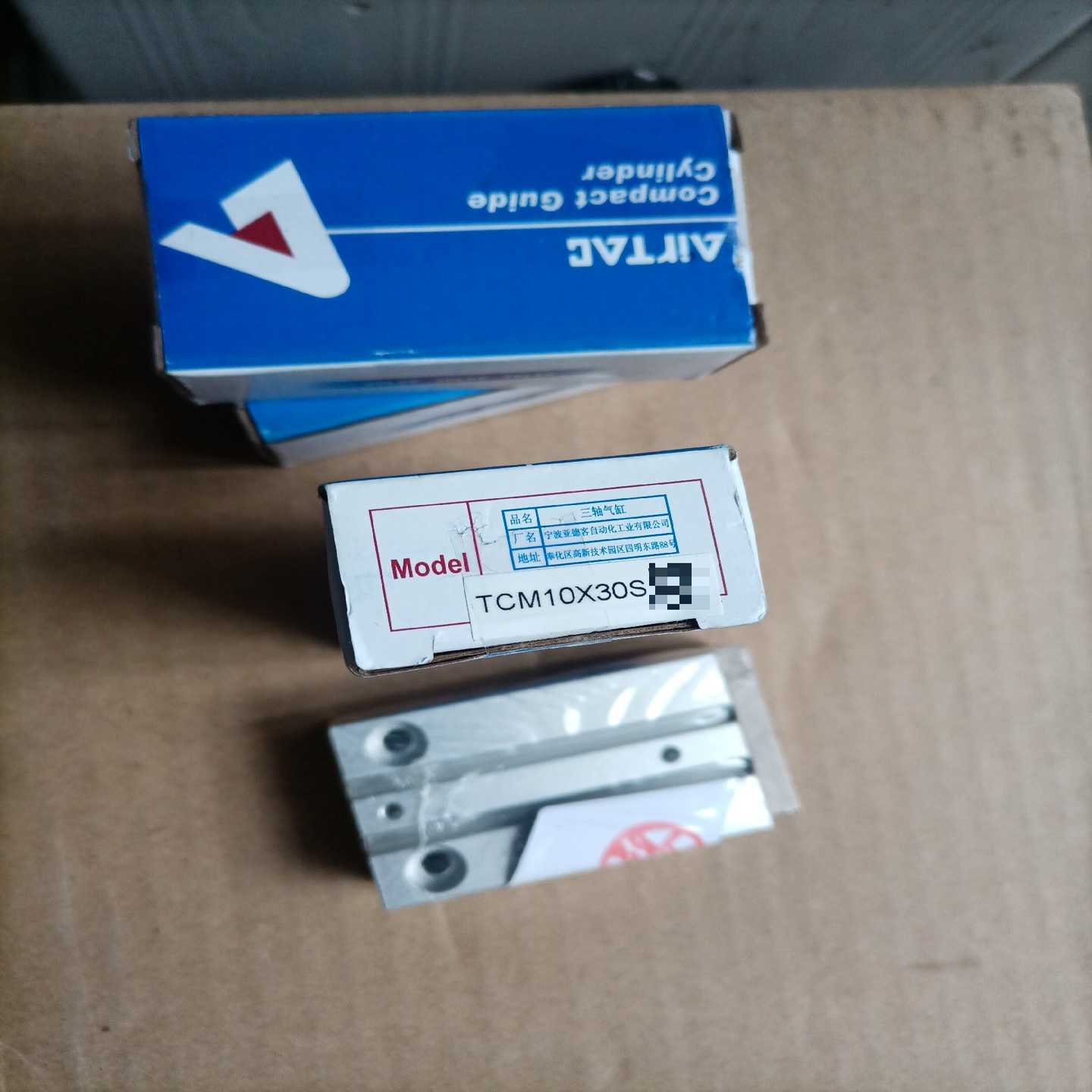 AirTAC亚德客气缸TCM10*30S，全新原装正品，假一-议价