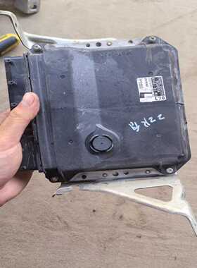 丰田卡罗拉原装拆车发动机电脑板，型号89661-02J30，--议价商品