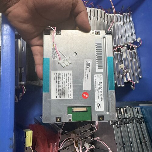 寻95成新NLT5.7寸液晶屏NL6448BC3520RN