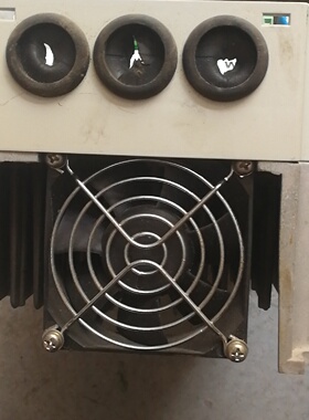 艾默生变频器EV10003.7kw成色很