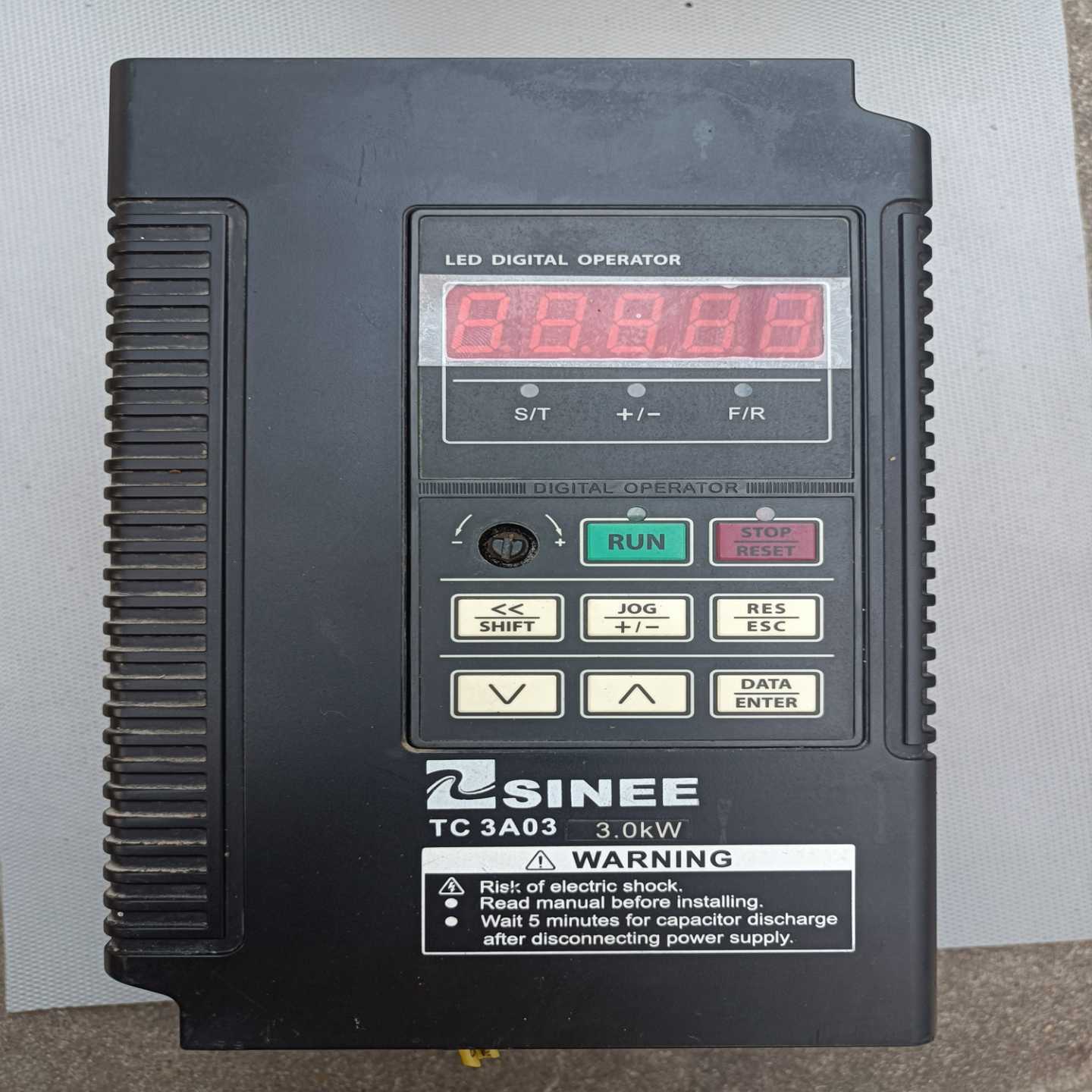 正弦变频器TC3A03-3R0-3BB3.0千瓦（零零电子）