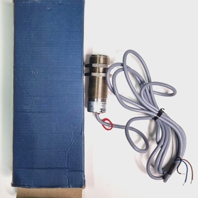 Telemecanique XTAH153115 Capacitive Sensor