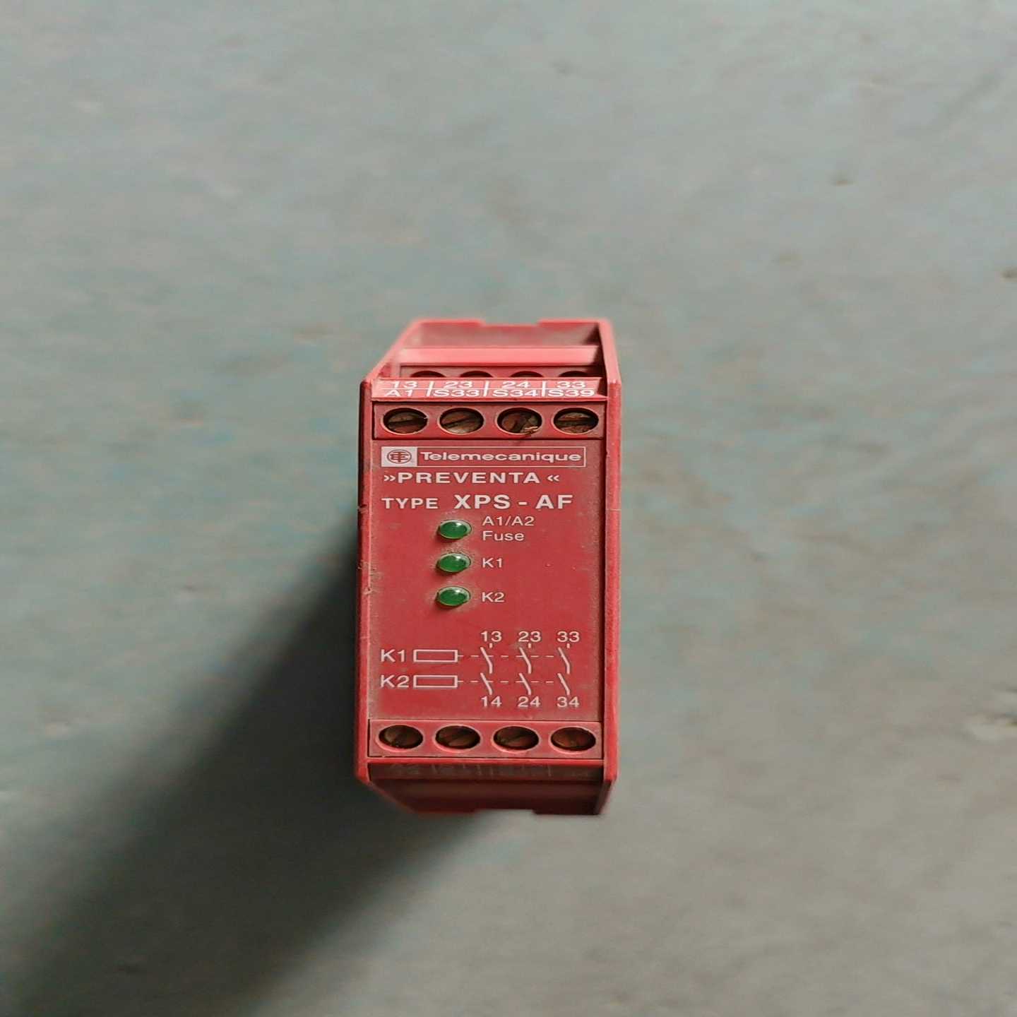 施耐德安全继电器，XPSAF5130，拆机现货，实物拍摄，功一议价