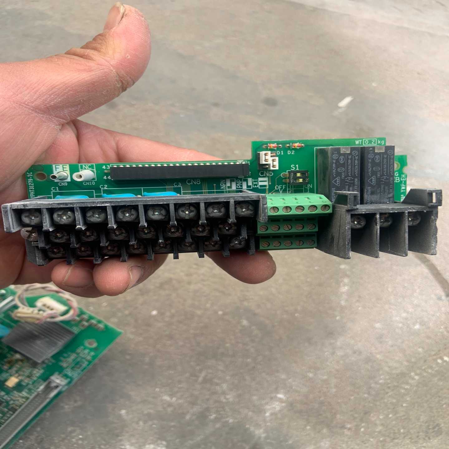 咨询-安川变频器G7/F7控制板接线端子ETC618111