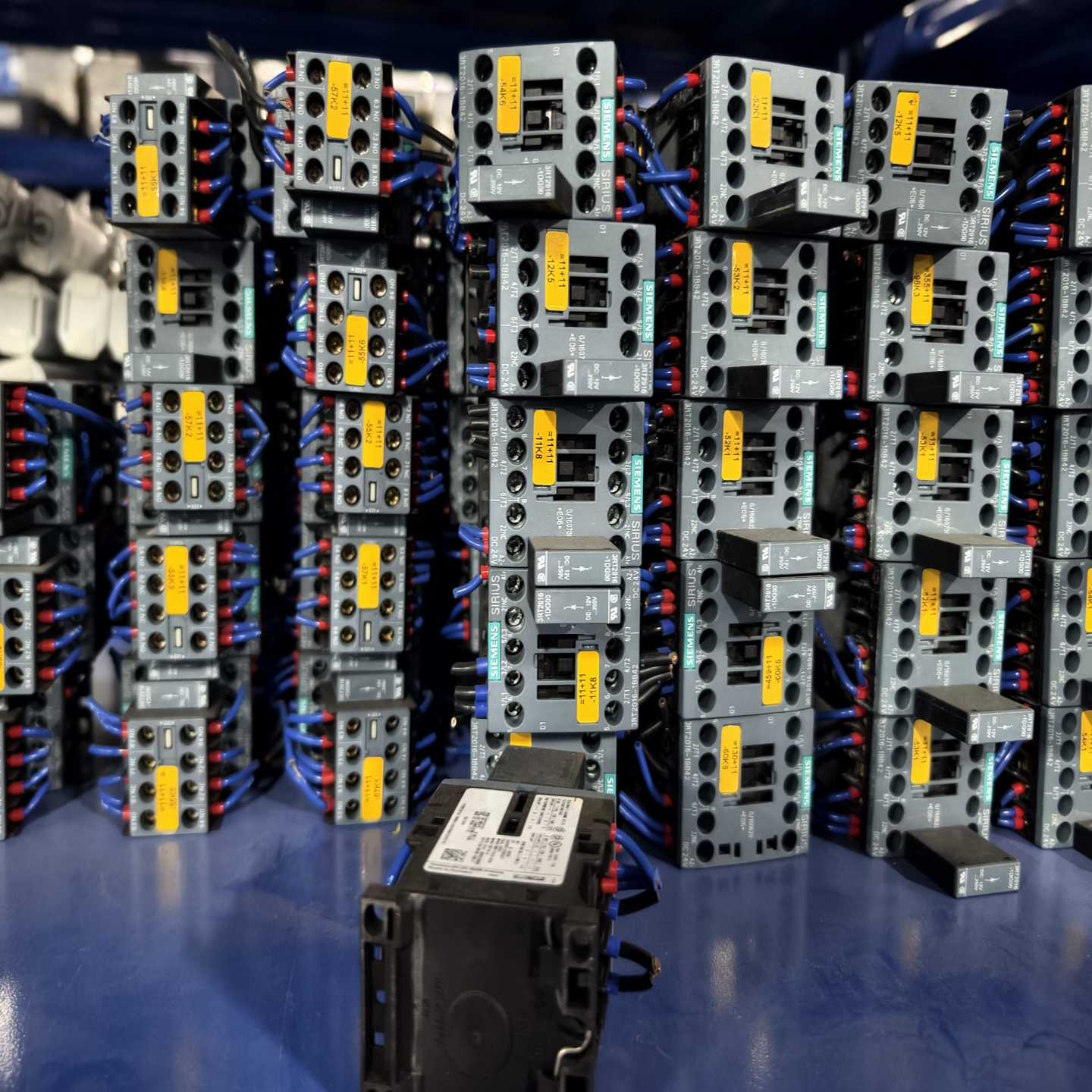 接触器3RT2016-1BB42，3RH2911-1X询价