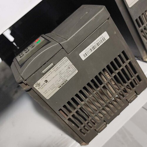 变频器6SE64402UD255CA17.5KW-询