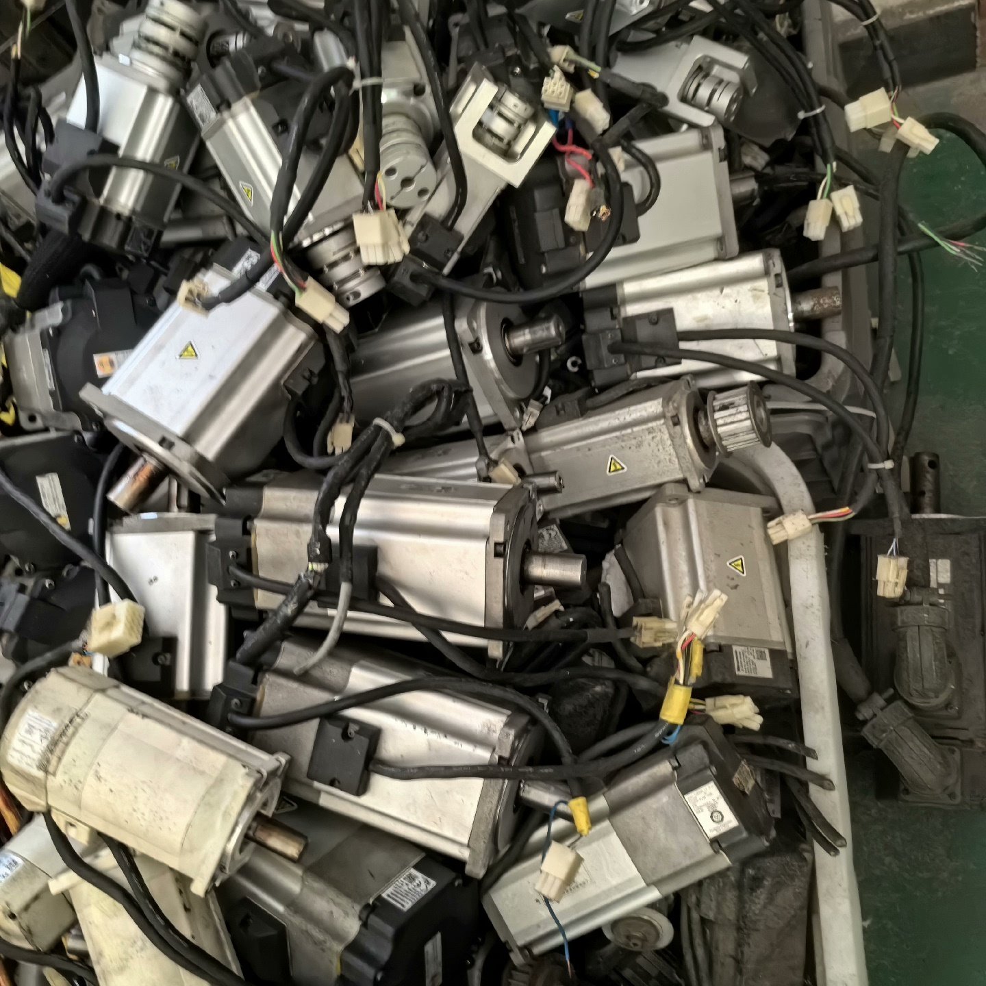 议价松下A6.A5.A4伺服电机马达1KW.750W.议价