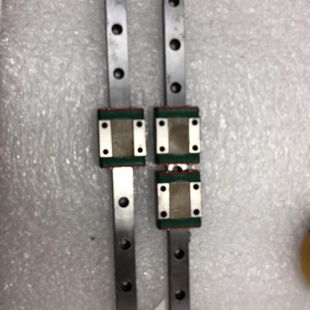 议价MGN12C上银滑块??导轨长226MM。其中有一个拆卸的时候