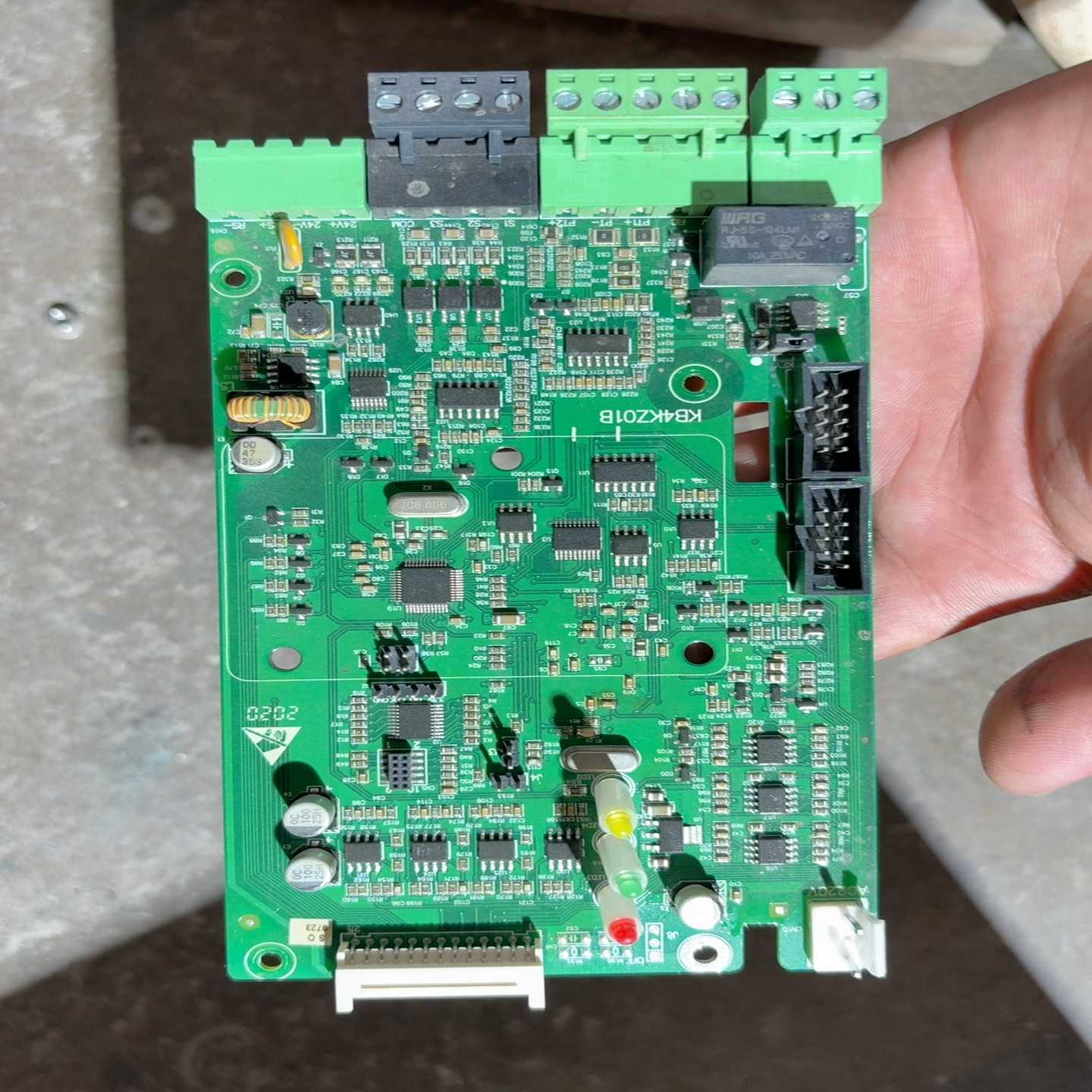 咨询-众辰37千瓦变频器SP600T-37KY-4拆