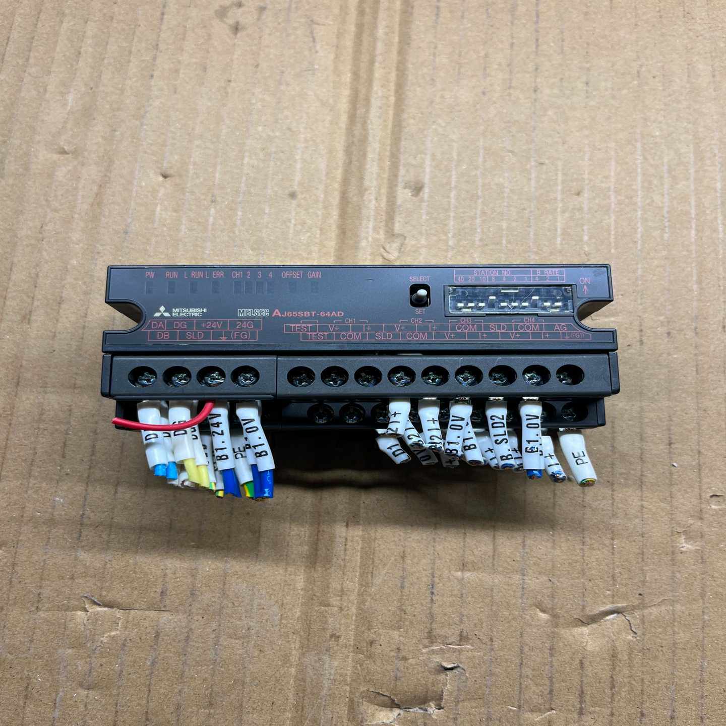 三菱CC-Link远程模拟量模块AJ65SBT-64AD--议价商品