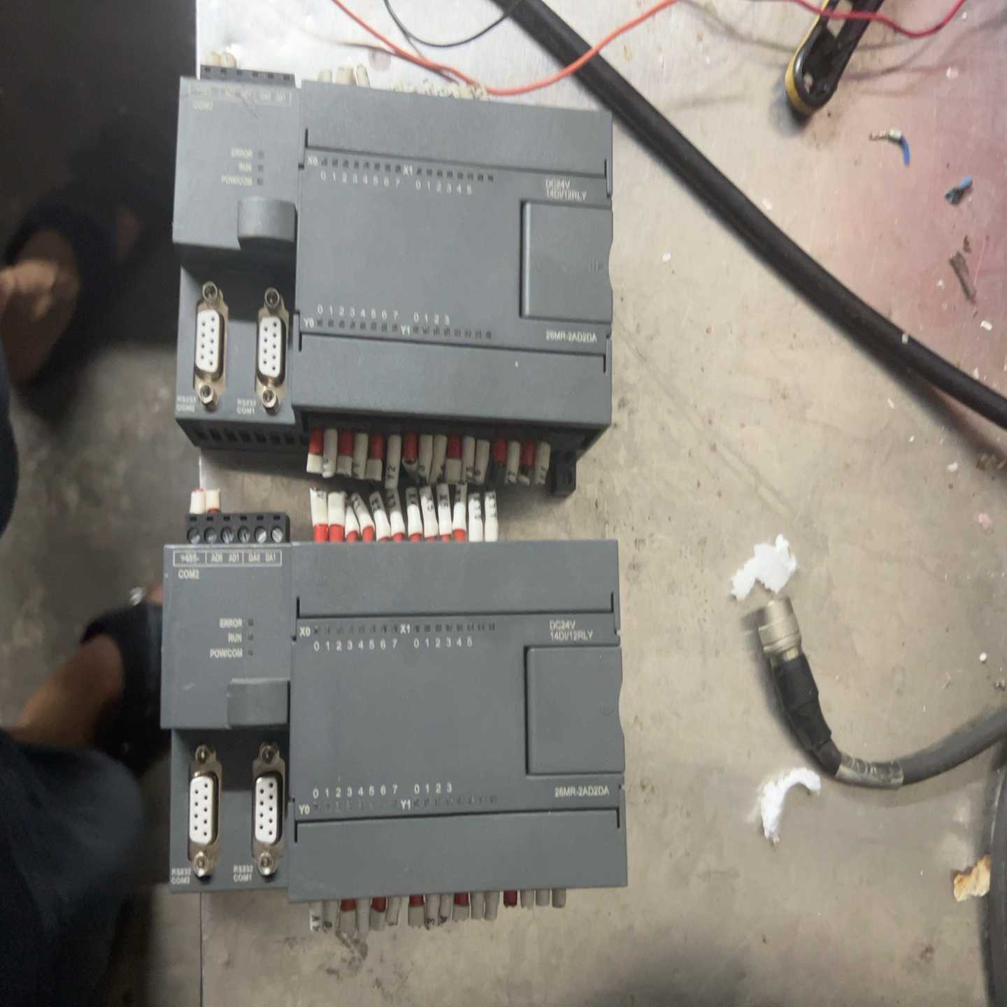 款PLC主机26MR-2AD2DA成色如图询价