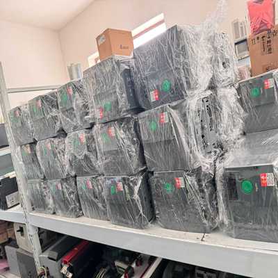 95新施耐德变频器ATV310HU55N4A，5.5kW，--议价商品