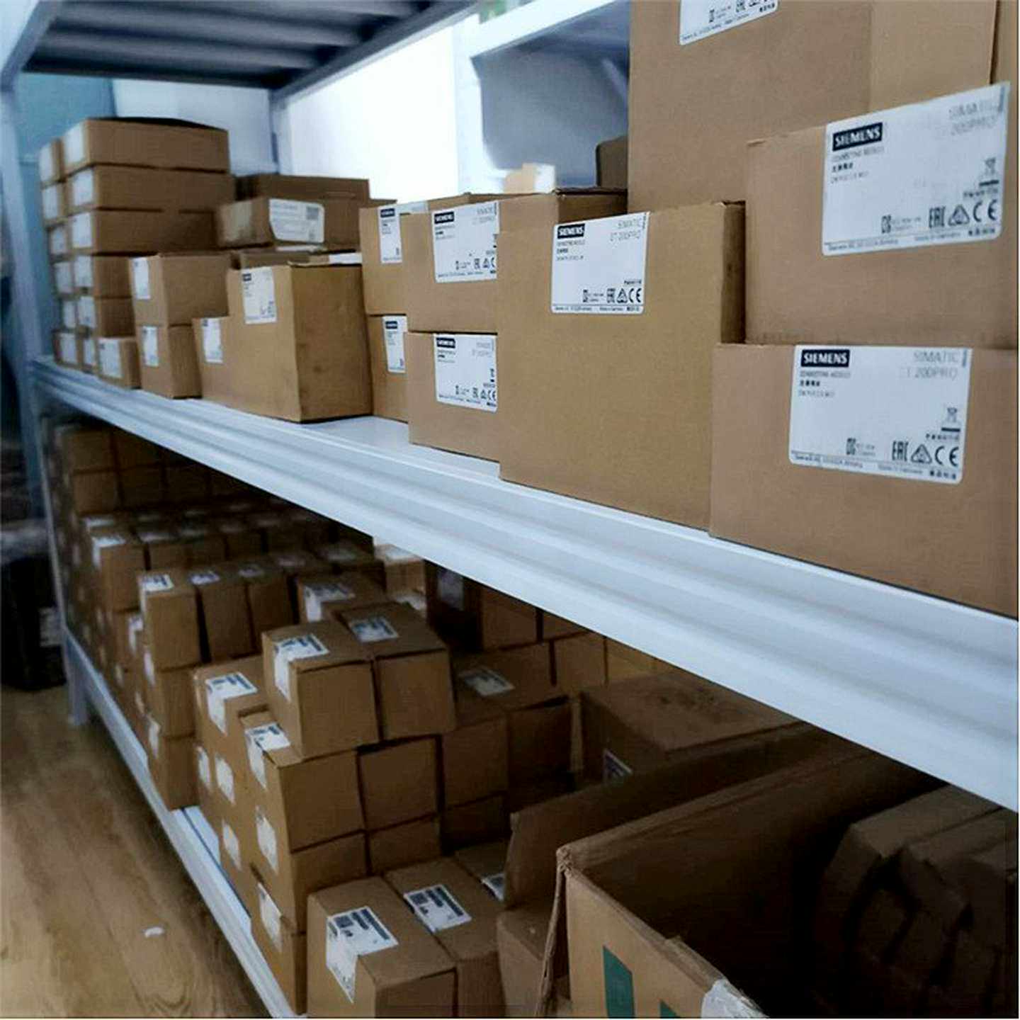 PLC6ES7134-6GF00-0AA1原装ET2b00系列模拟输入AI8XI2-/4