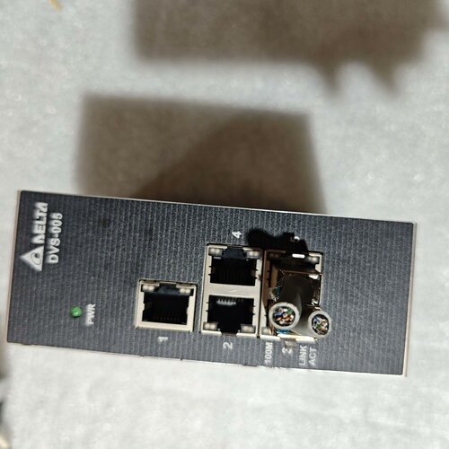 溢价-台达DVS005100工业交换机成色如图