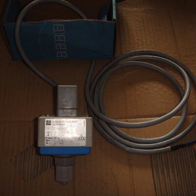 议价压力感测器  PMC 133 1M1F2Y6A1S 2 PCS EH 0-10BAR