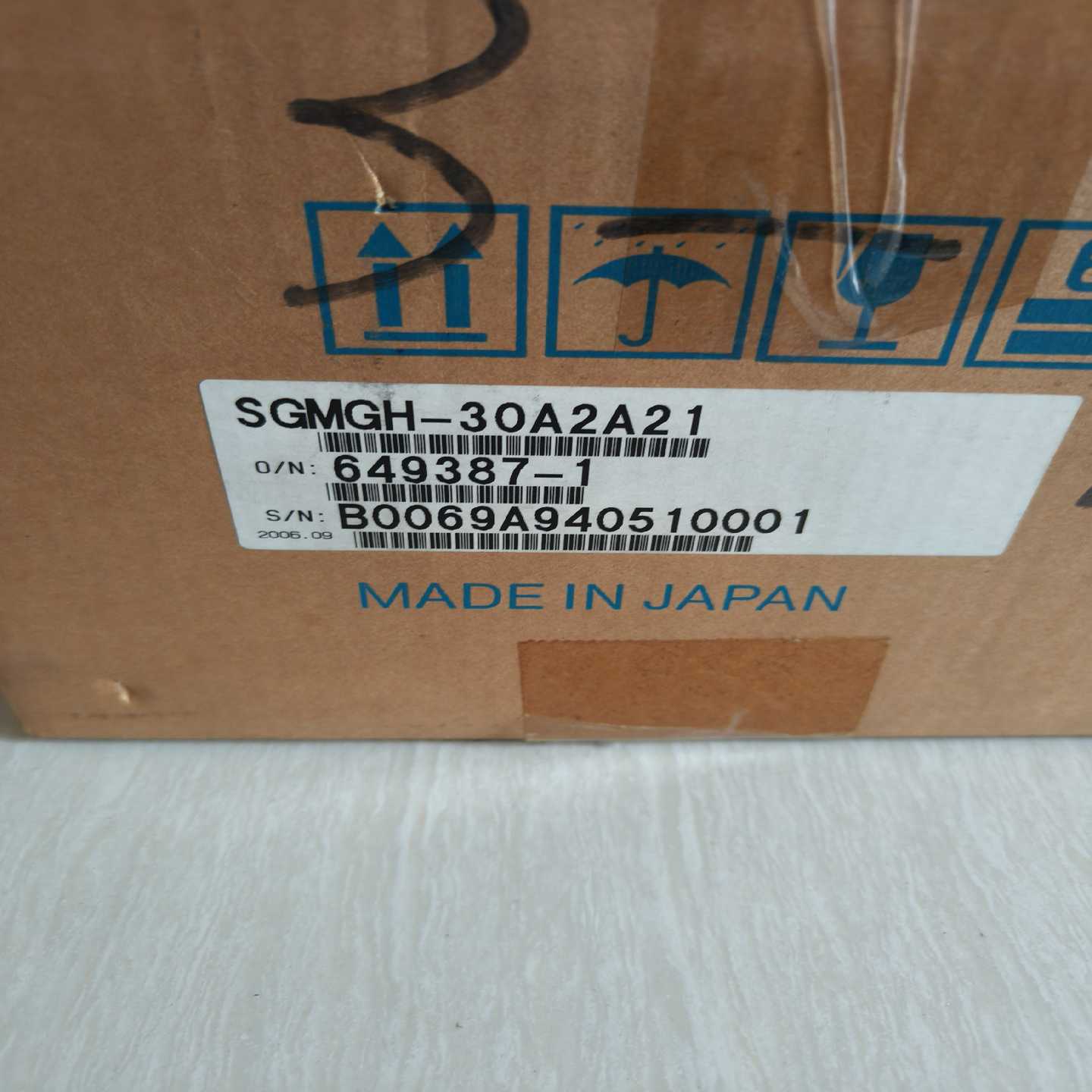 安川伺服电机，SGMGH-30A2A21，未使用询价