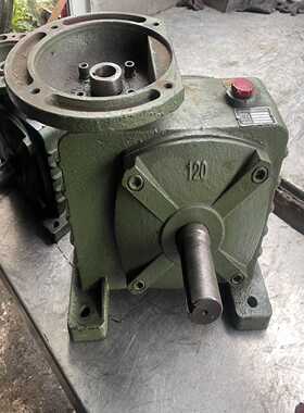 涡轮减速机型号WPDZ120型速比1:50。输入内孔议价