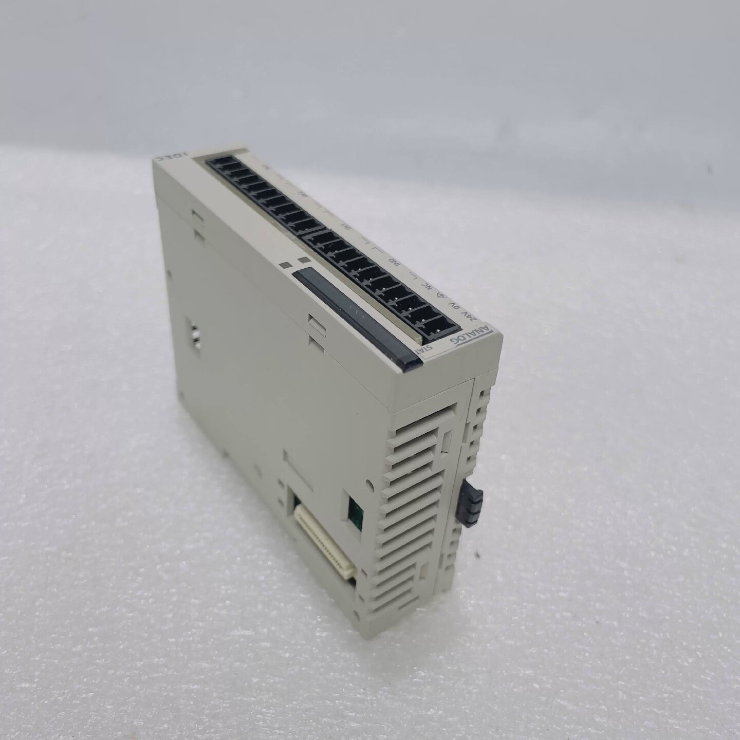 IDEC可编程控制器FC4AJ4CN1-议价