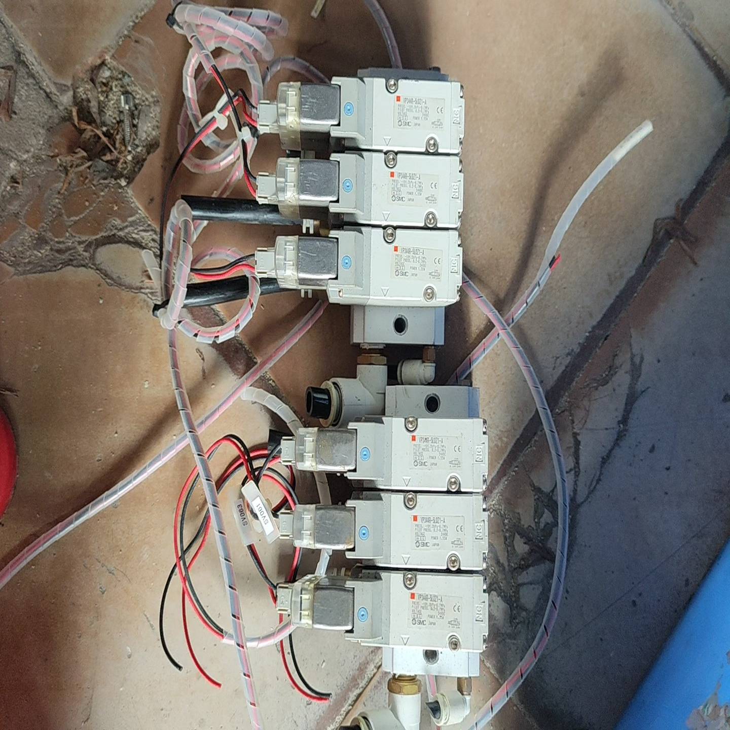 询价原装SMC电磁阀VP334R-5L0Z1-A，3位一