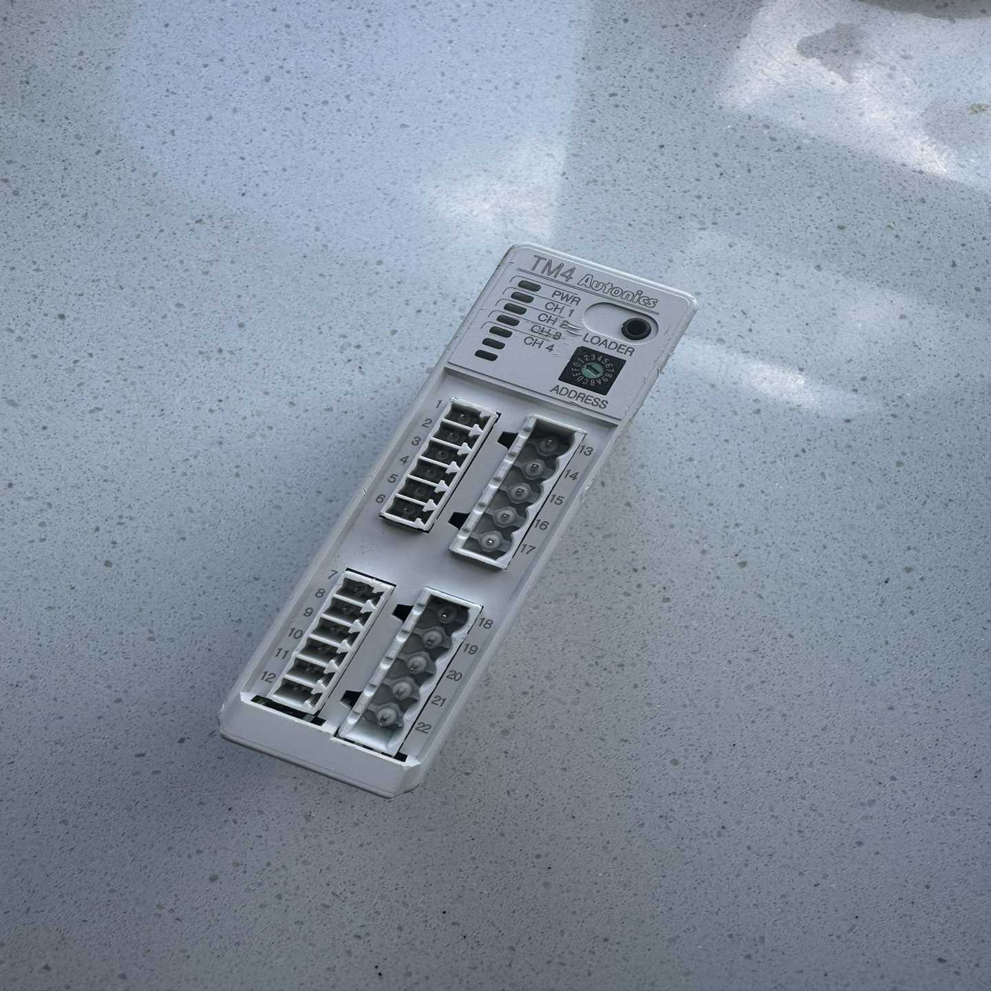 奥托尼克斯TM4-N2RB温控器韩国原装进口4路温控通道--议价商品