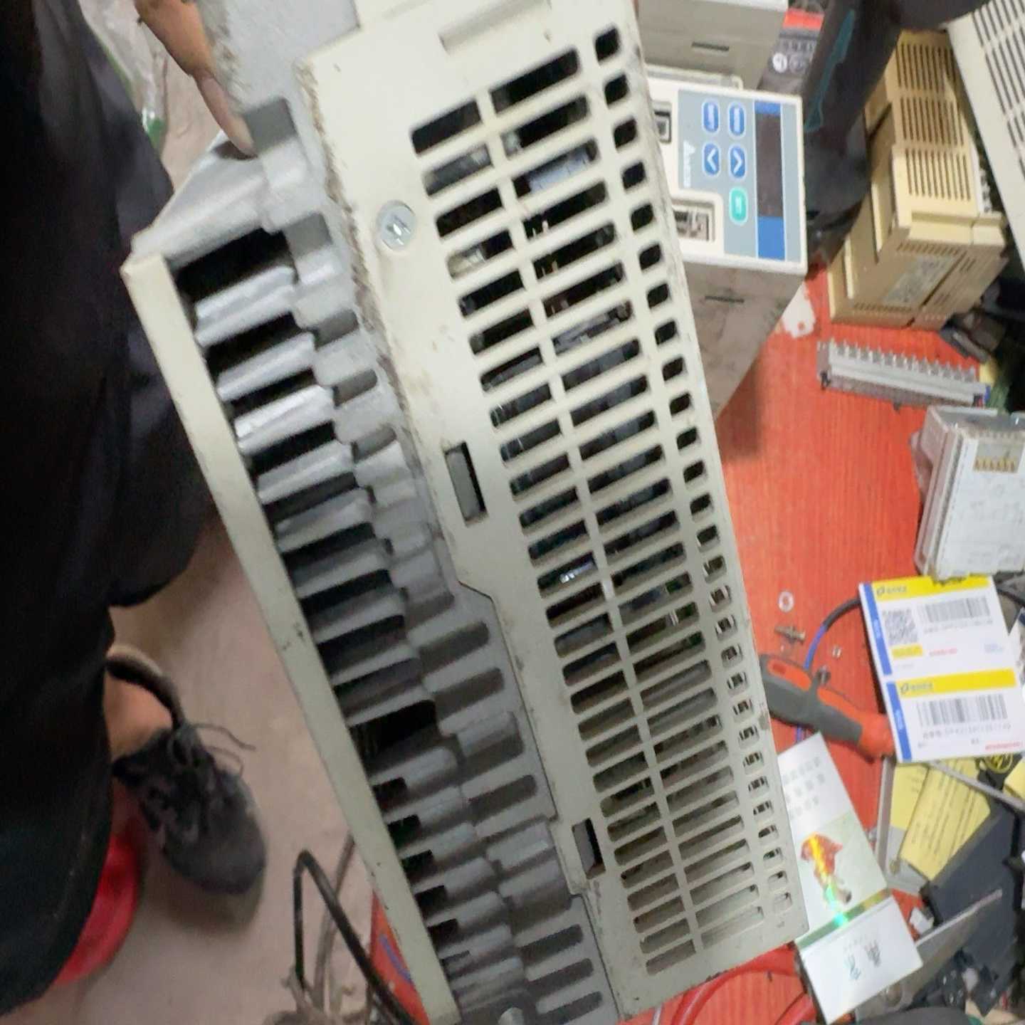 咨询-丹佛斯变频器大功率用莱姆（LEM）电流互感器：LF1005-